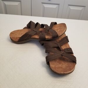 BearPaw Kai II Sandals Slides Straps Women's Size 10W Dark Brown Paisley Sole